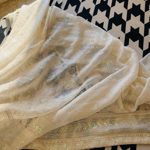 Designer sequin sari - Picture 13 of 14